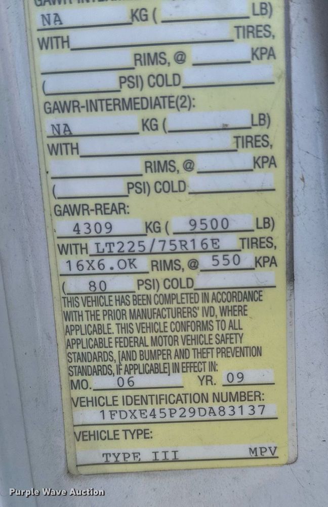 image for item DO0211 2009 Ford E450 van cab and chassis