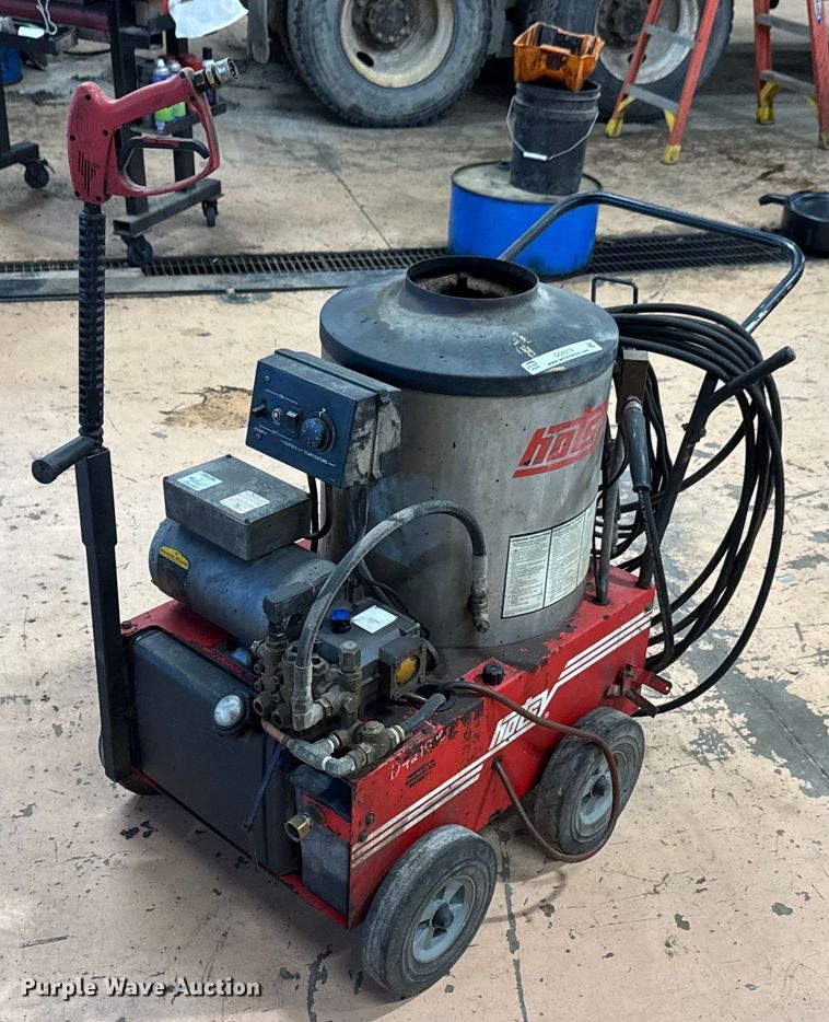 image for item DO0218 Hotsy 560SS pressure washer