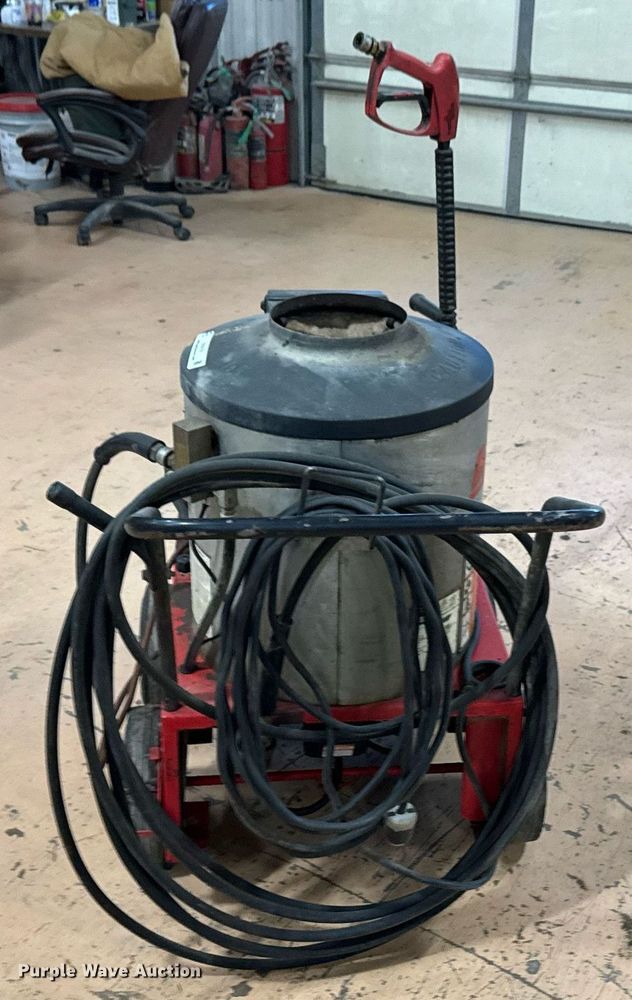 image for item DO0218 Hotsy 560SS pressure washer