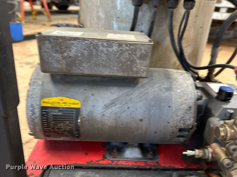 image for item DO0218 Hotsy 560SS pressure washer