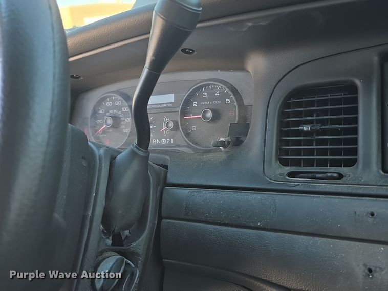 image for item DO7724 2009 Ford Crown Victoria Police Interceptor 