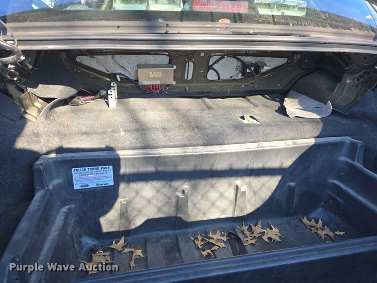 image for item DO7724 2009 Ford Crown Victoria Police Interceptor 