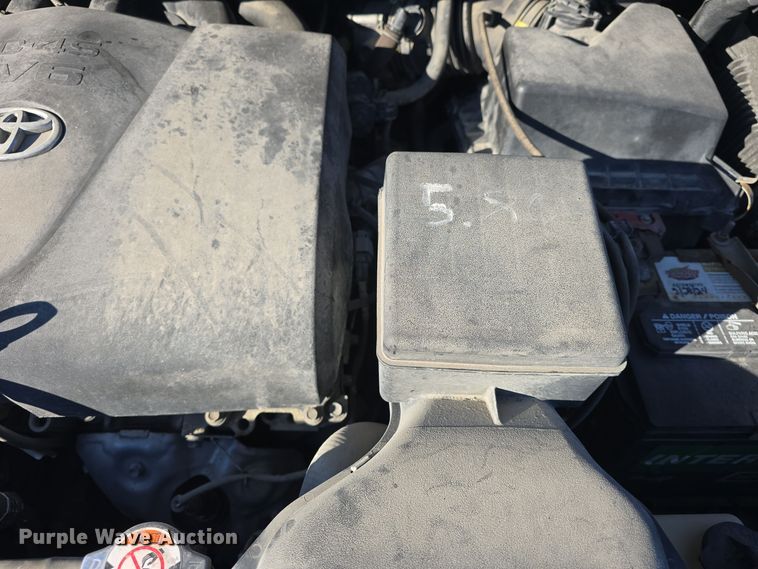 image for item DO7733 2018 Toyota Sienna XLE van