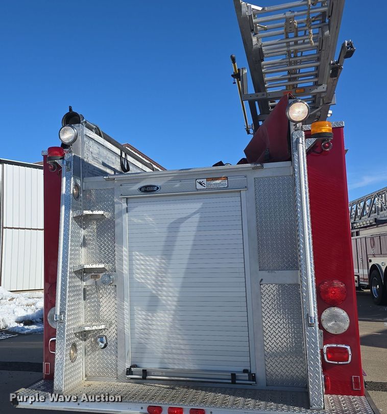 image for item DO7737 2002 Emergency One pumper fire truck