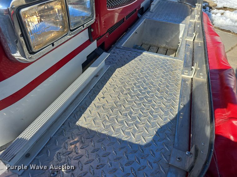 image for item DO7737 2002 Emergency One pumper fire truck