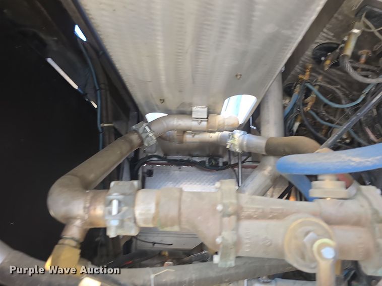 image for item DO7737 2002 Emergency One pumper fire truck