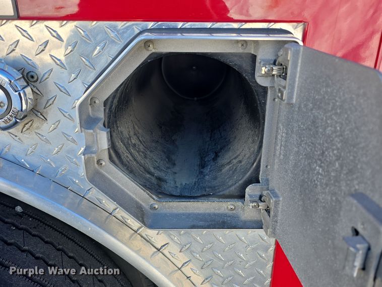 image for item DO7737 2002 Emergency One pumper fire truck