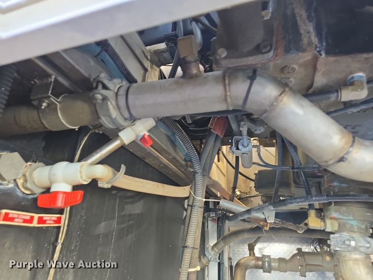 image for item DO7737 2002 Emergency One pumper fire truck