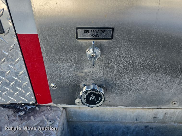 image for item DO7737 2002 Emergency One pumper fire truck