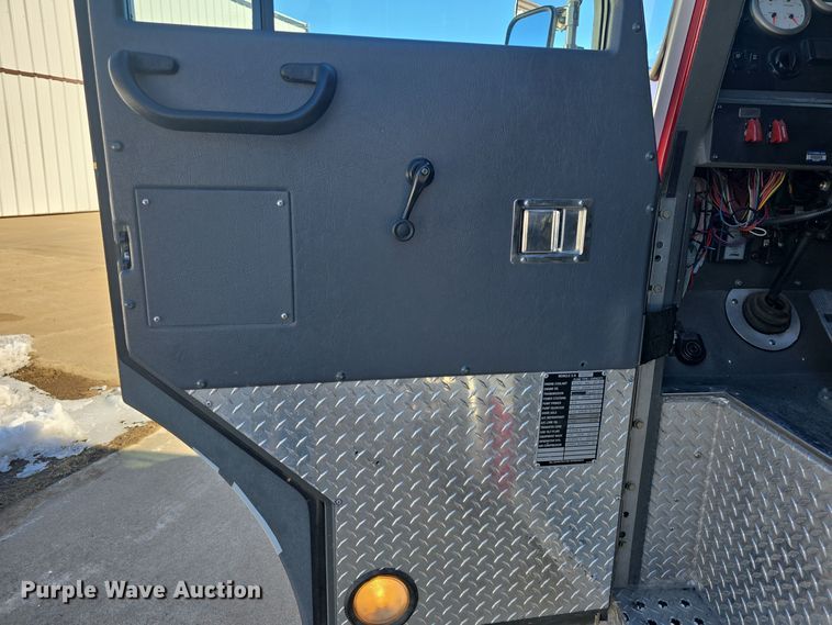 image for item DO7737 2002 Emergency One pumper fire truck