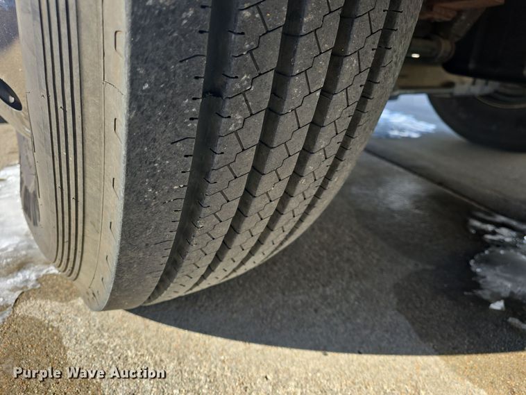 image for item DO7737 2002 Emergency One pumper fire truck