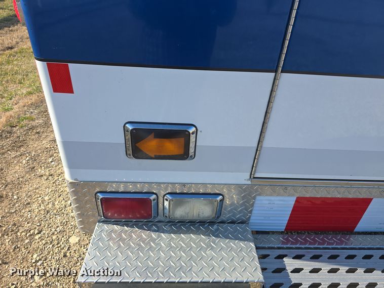 image for item DO7739 1995 Ford E350 ambulance