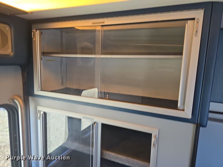 image for item DO7739 1995 Ford E350 ambulance