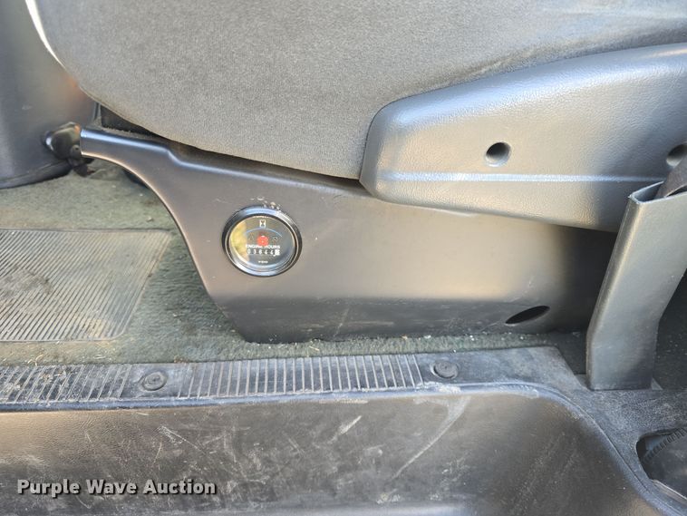 image for item DO7739 1995 Ford E350 ambulance