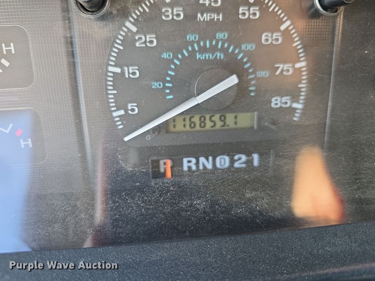 image for item DO7739 1995 Ford E350 ambulance