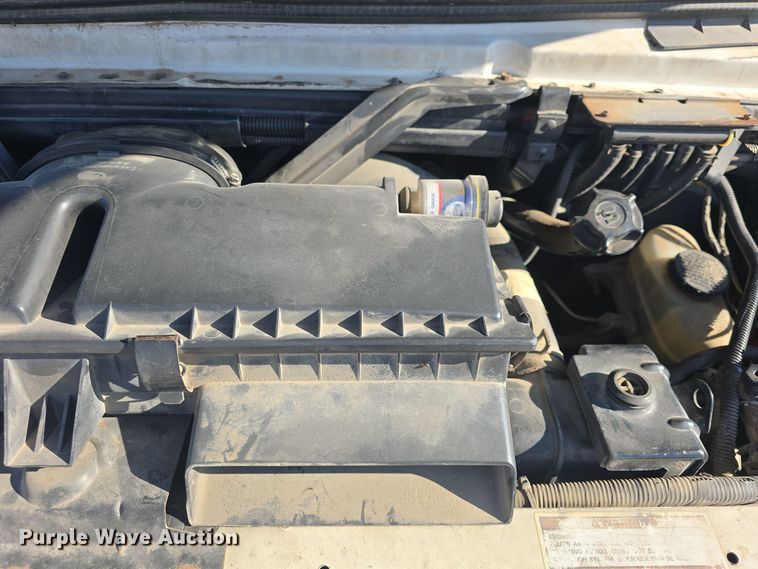 image for item DO7739 1995 Ford E350 ambulance