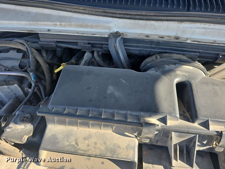 image for item DO7739 1995 Ford E350 ambulance