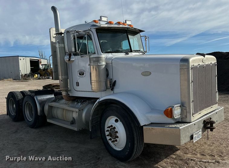 image for item DP6085 1999 Peterbilt 357 semi truck