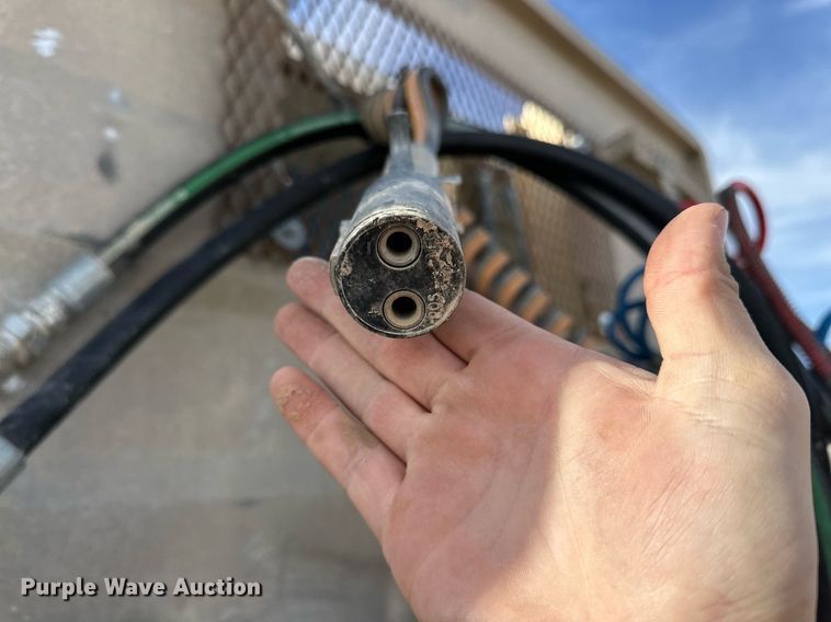 image for item DP6085 1999 Peterbilt 357 semi truck