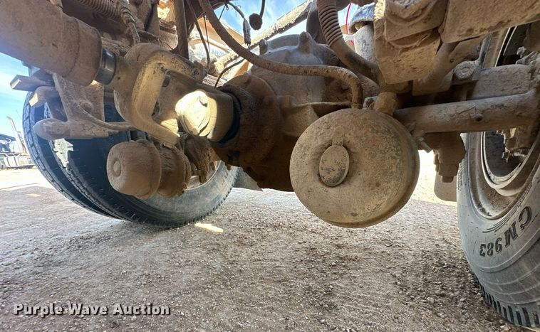 image for item DP6085 1999 Peterbilt 357 semi truck