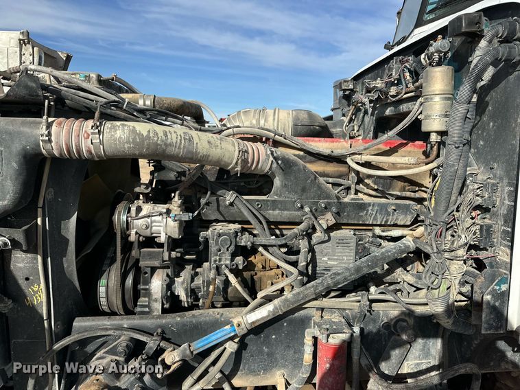 image for item DP6085 1999 Peterbilt 357 semi truck