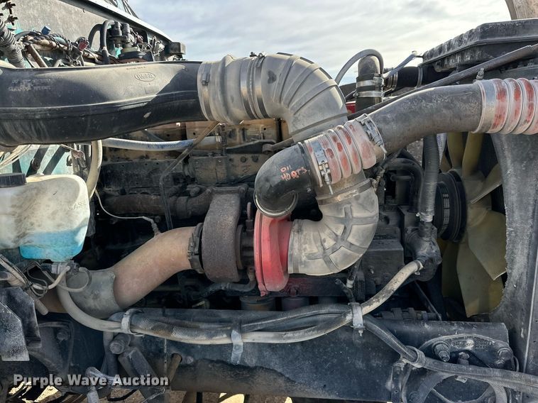 image for item DP6085 1999 Peterbilt 357 semi truck