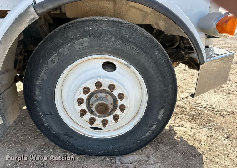 image for item DP6085 1999 Peterbilt 357 semi truck