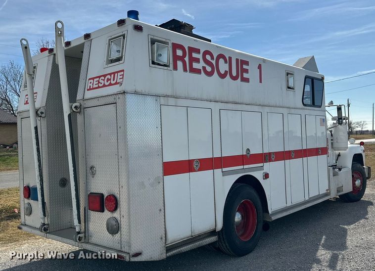 image for item DP6090 1983 Mack R686FC rescue vehicle