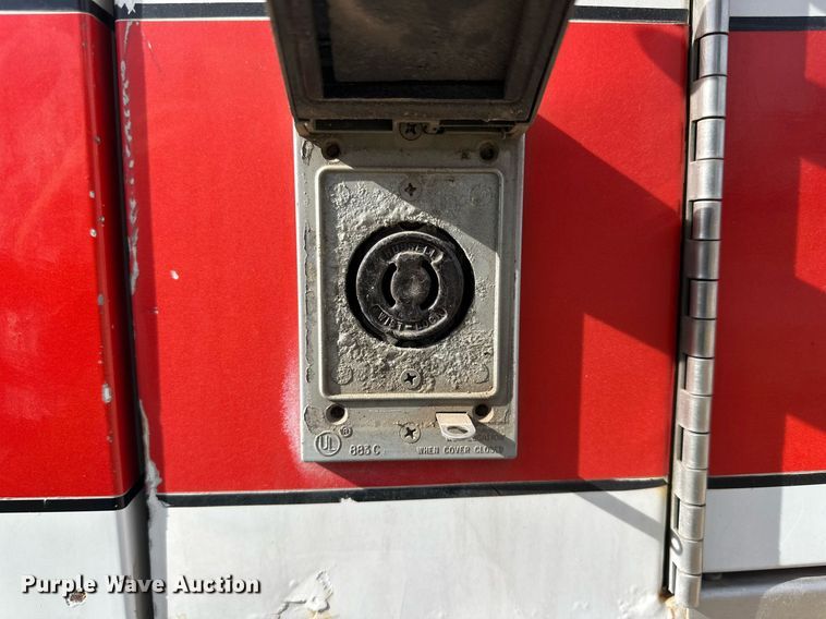 image for item DP6090 1983 Mack R686FC rescue vehicle