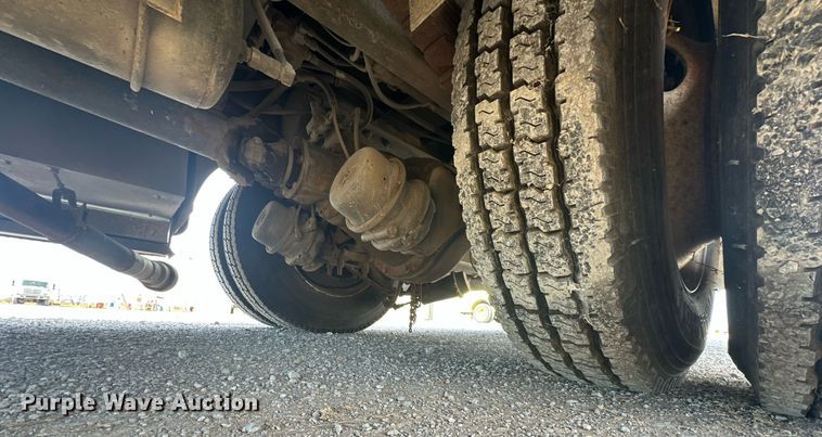 image for item DP6090 1983 Mack R686FC rescue vehicle