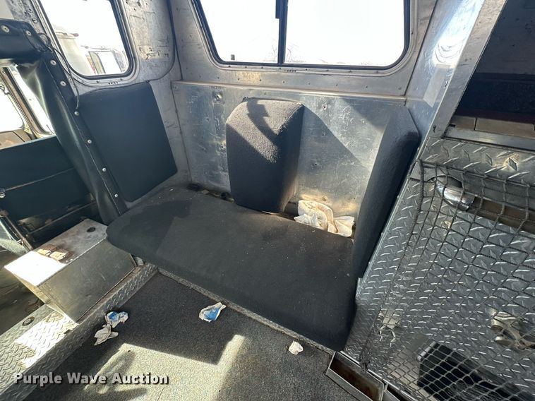 image for item DP6090 1983 Mack R686FC rescue vehicle