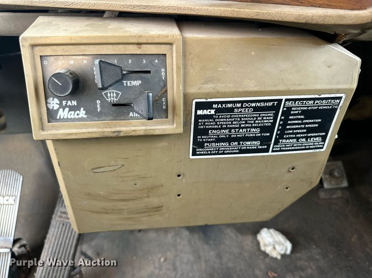 image for item DP6090 1983 Mack R686FC rescue vehicle