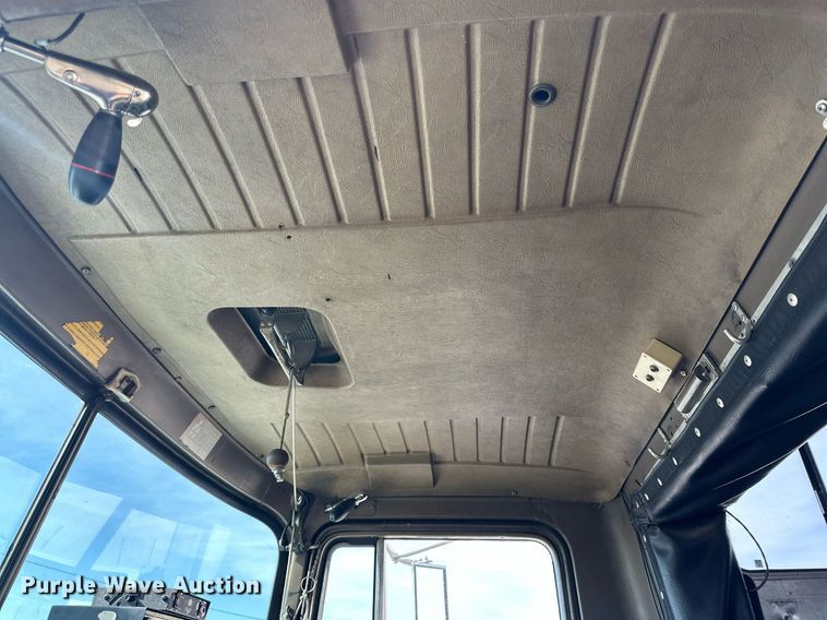 image for item DP6090 1983 Mack R686FC rescue vehicle