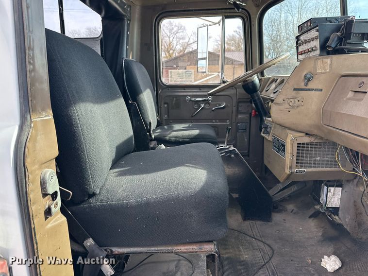 image for item DP6090 1983 Mack R686FC rescue vehicle