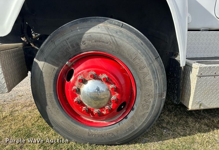 image for item DP6090 1983 Mack R686FC rescue vehicle