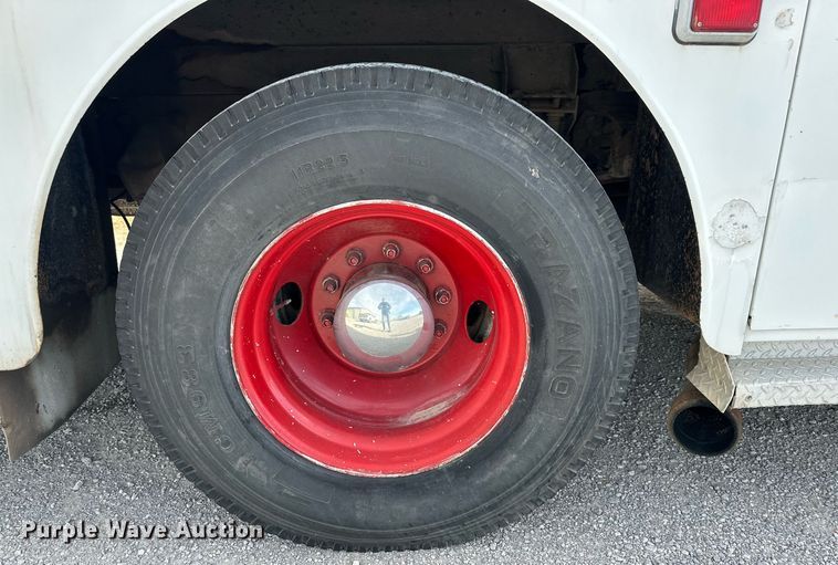 image for item DP6090 1983 Mack R686FC rescue vehicle