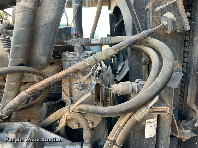 image for item DP6098 1985 Mack RS688LST semi truck