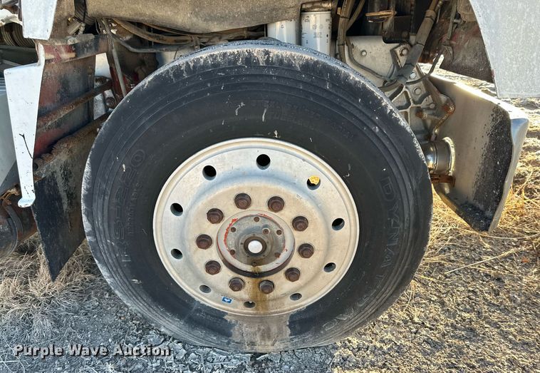 image for item DP6098 1985 Mack RS688LST semi truck