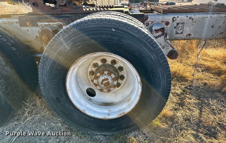 image for item DP6098 1985 Mack RS688LST semi truck