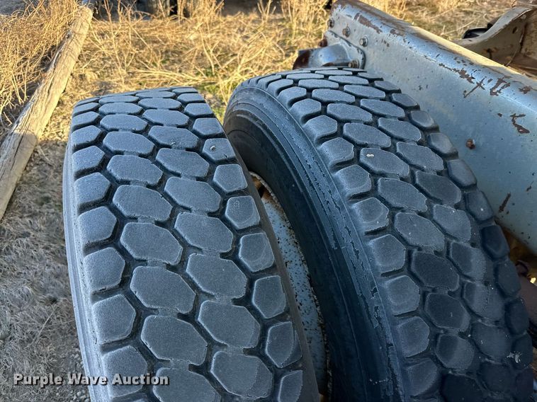 image for item DP6098 1985 Mack RS688LST semi truck