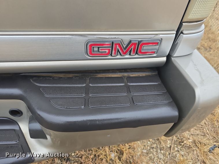 image for item DQ5368 2001 GMC Jimmy SLE SUV