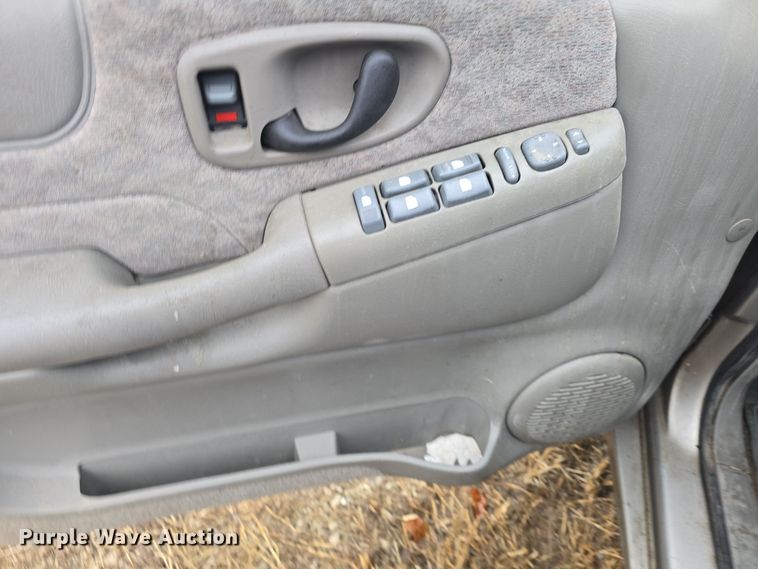 image for item DQ5368 2001 GMC Jimmy SLE SUV