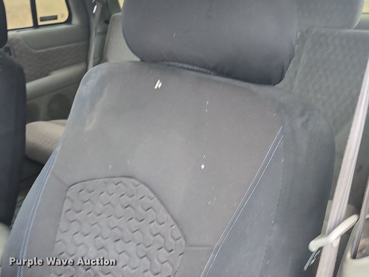 image for item DQ5368 2001 GMC Jimmy SLE SUV