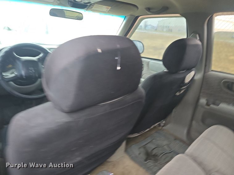 image for item DQ5368 2001 GMC Jimmy SLE SUV