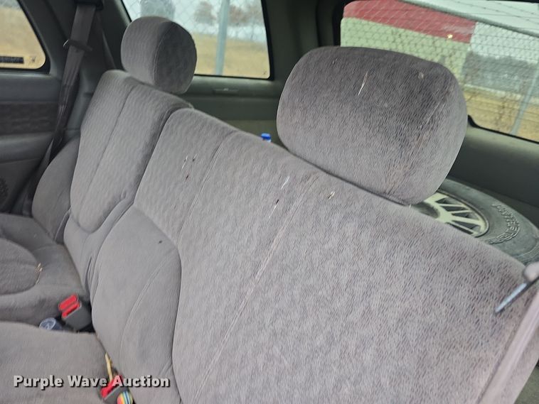 image for item DQ5368 2001 GMC Jimmy SLE SUV