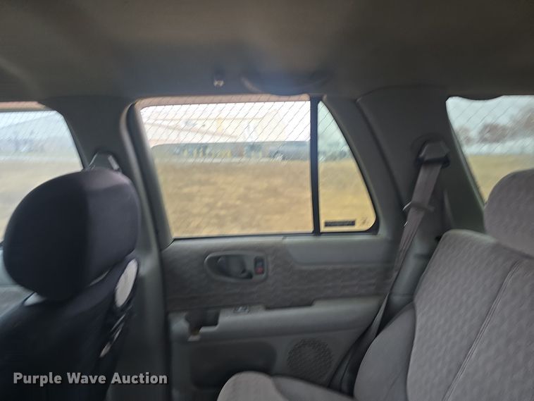 image for item DQ5368 2001 GMC Jimmy SLE SUV