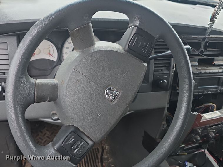 image for item DQ5369 2005 Dodge  Durango SLT 