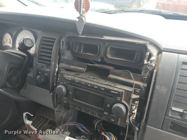 image for item DQ5369 2005 Dodge  Durango SLT 