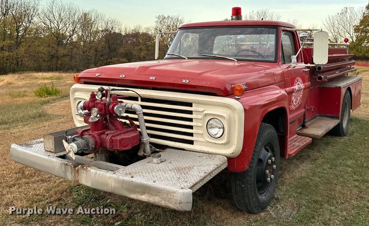 image for item DR2731 1966 Ford F600 pumper fire truck