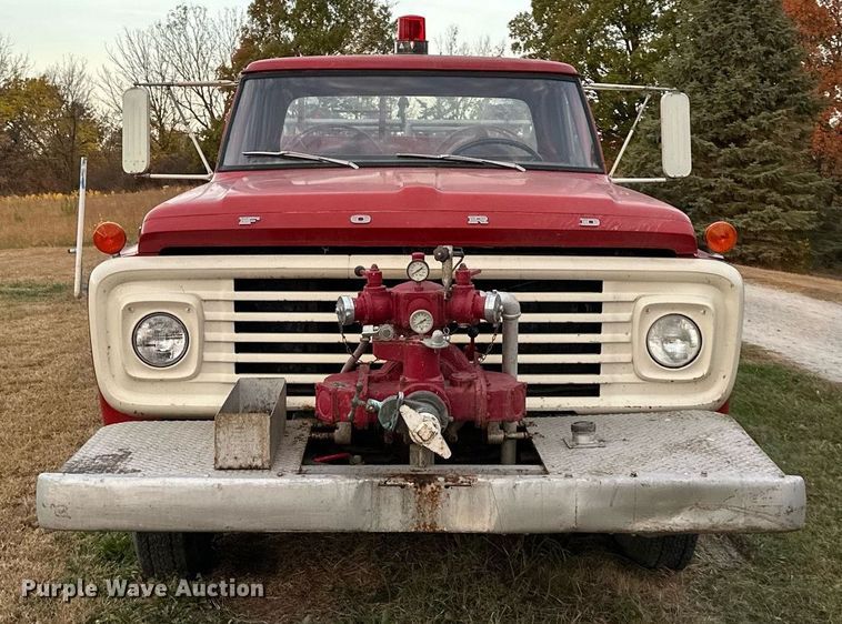 image for item DR2731 1966 Ford F600 pumper fire truck